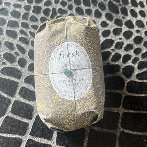 SOLD NEW Fresh Citron De Vigne soap~savon